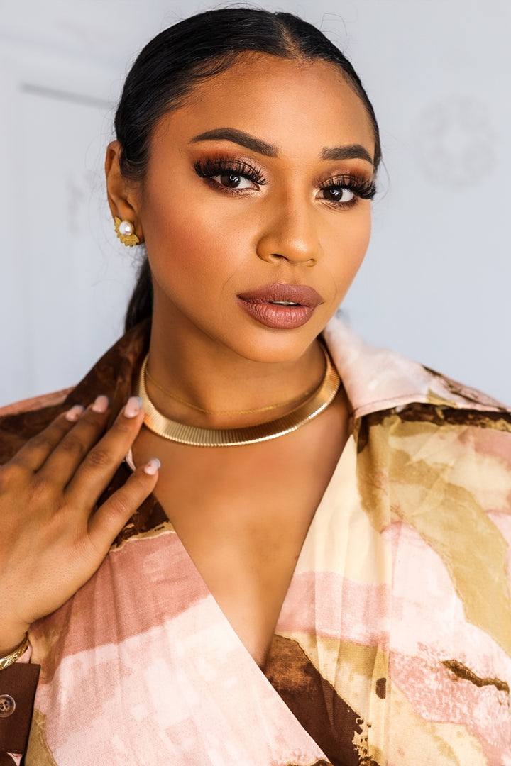 Bold Radiance Gold Collar Necklace