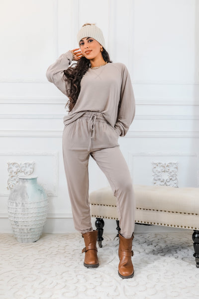 Lounge or Go Raglan Long Sleeves Pullover and Jogger Set